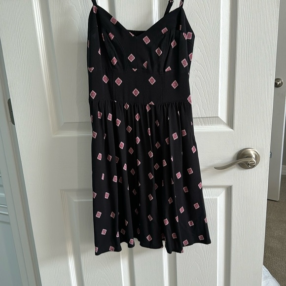 ❤️Express— Dress - Size XS - Picture 2 of 8